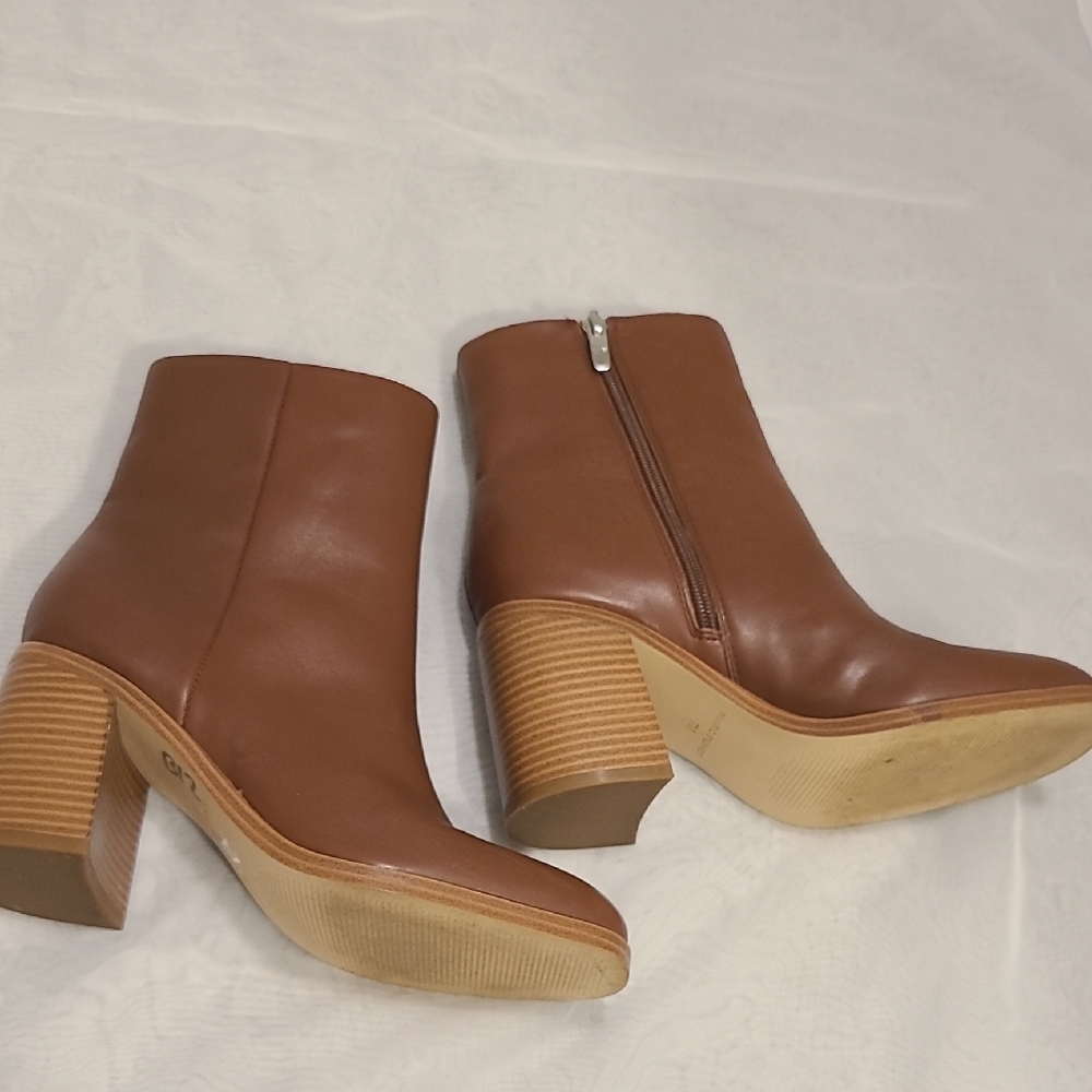 Marc Fisher Tan Heeled Boots